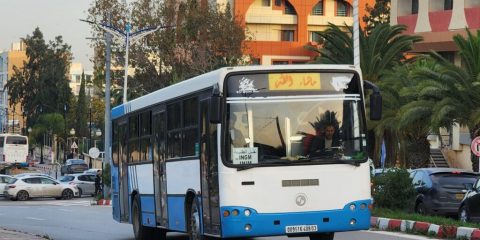 100 V8 Bus Air Conditioner