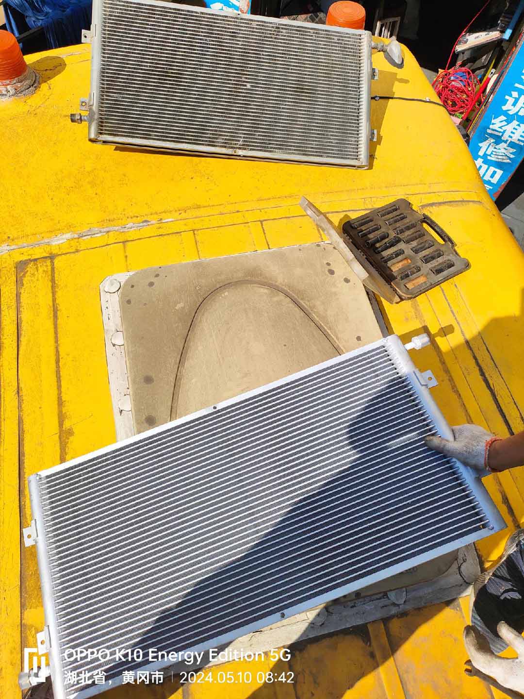 Bus air conditioner filter replacement